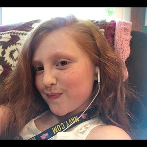 Meet your Posher, Ella